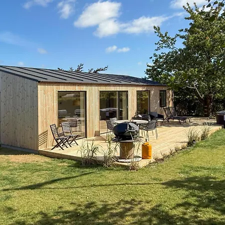 Feriehus 4 Bedroom Pet Friendly In *