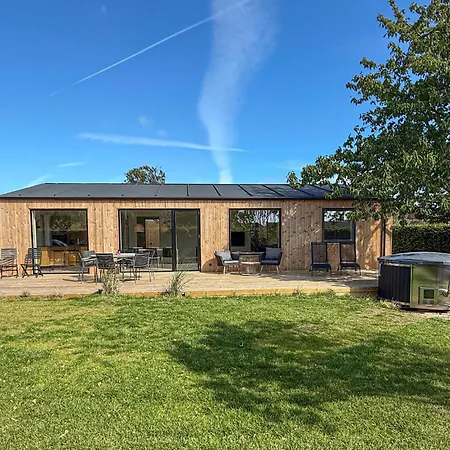 Σπίτι διακοπών 4 Bedroom Pet Friendly In *