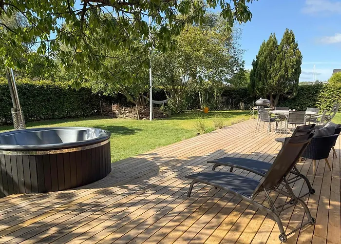 4 Bedroom Pet Friendly In